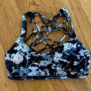Lululemon Free To Be Sports Bra